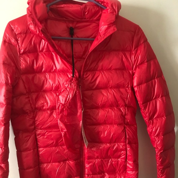 Red jacket - Picture 2 of 2